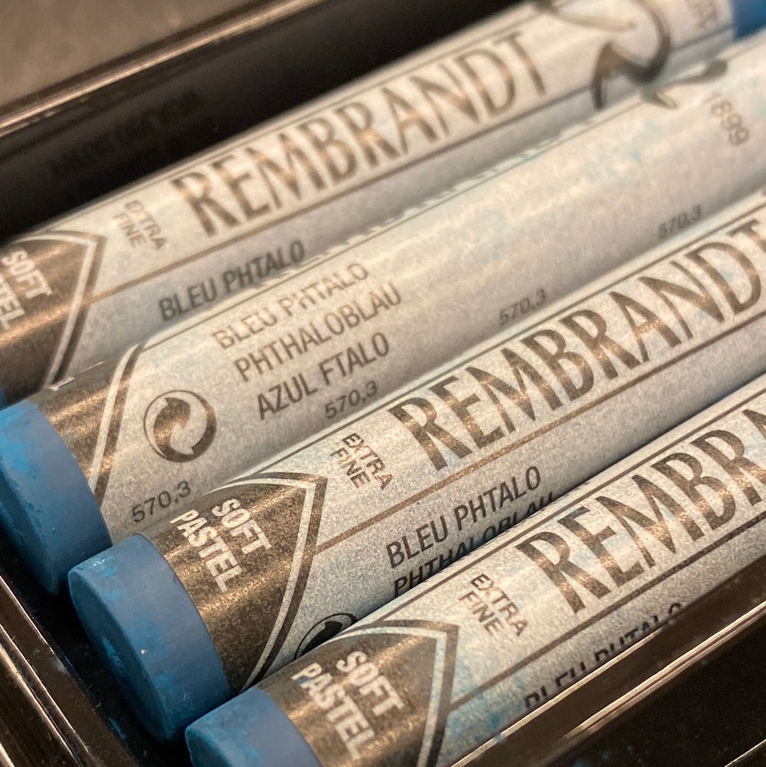 Rembrandt Softpastel 570.3 Phtaloblauw 3