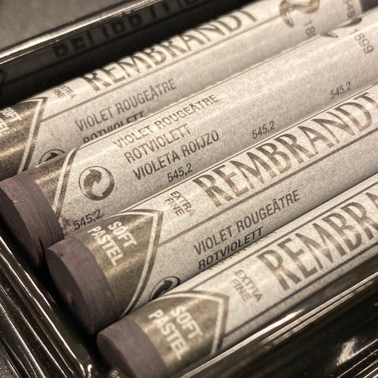 Rembrandt Softpastel 545.2 Roodviolet 2