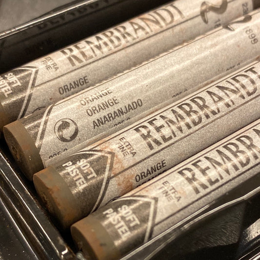 Rembrandt Softpastel 235.2 Oranje 2